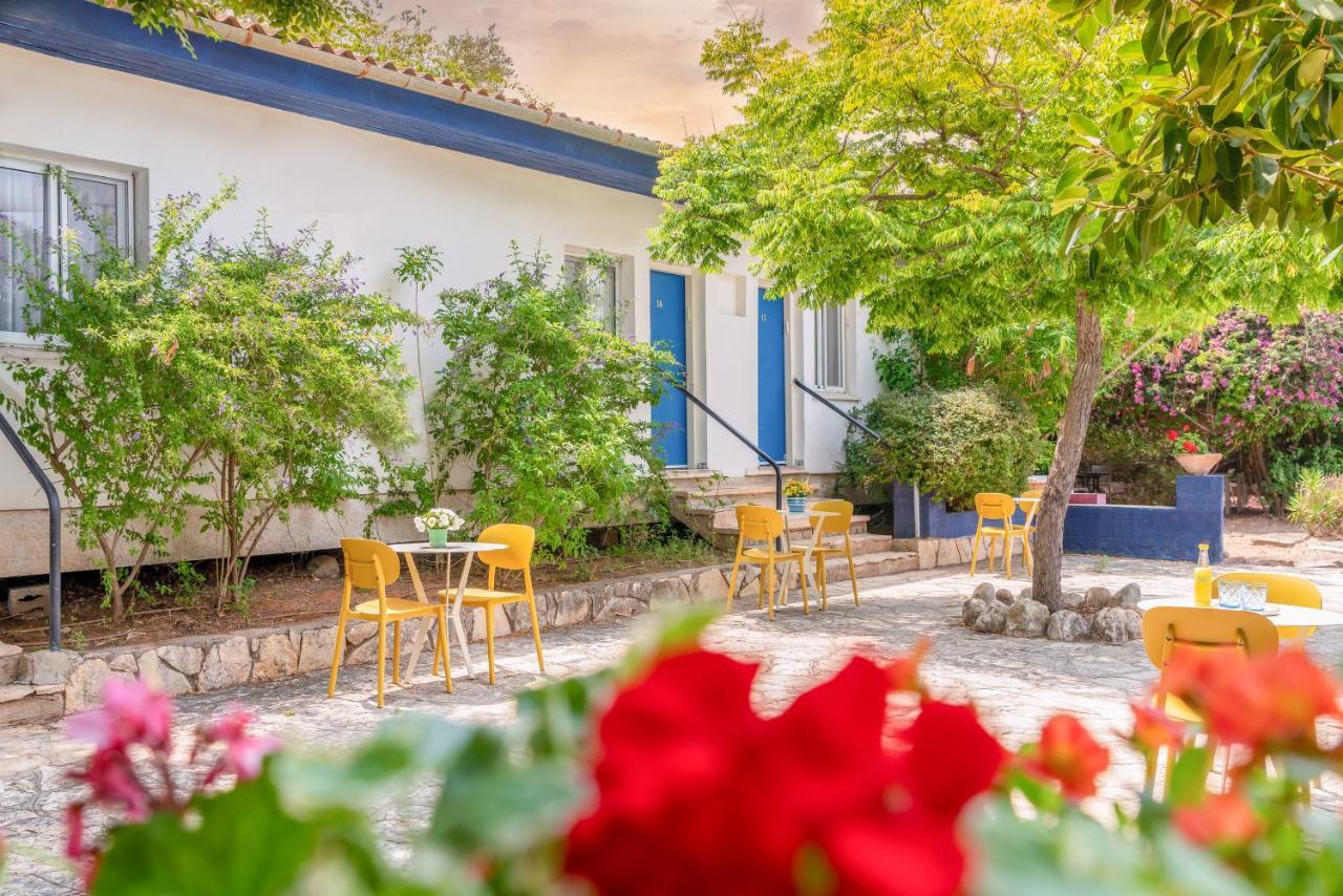 Travel Hotel Gesher Haziv Eksteriør bilde